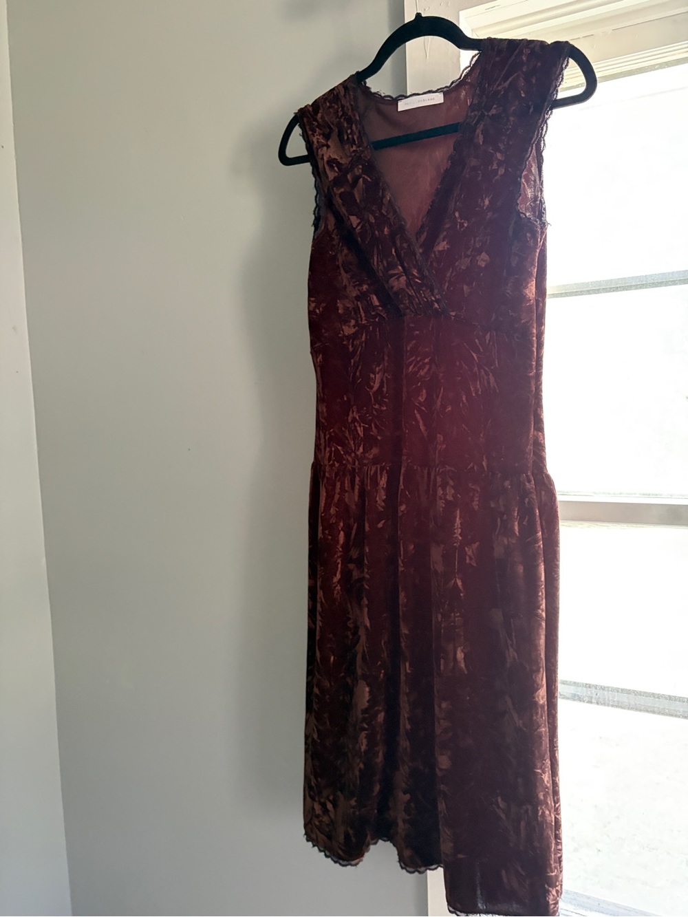 Papillon Blanc Brown Crushed Velvet V-Neck Midi Dress